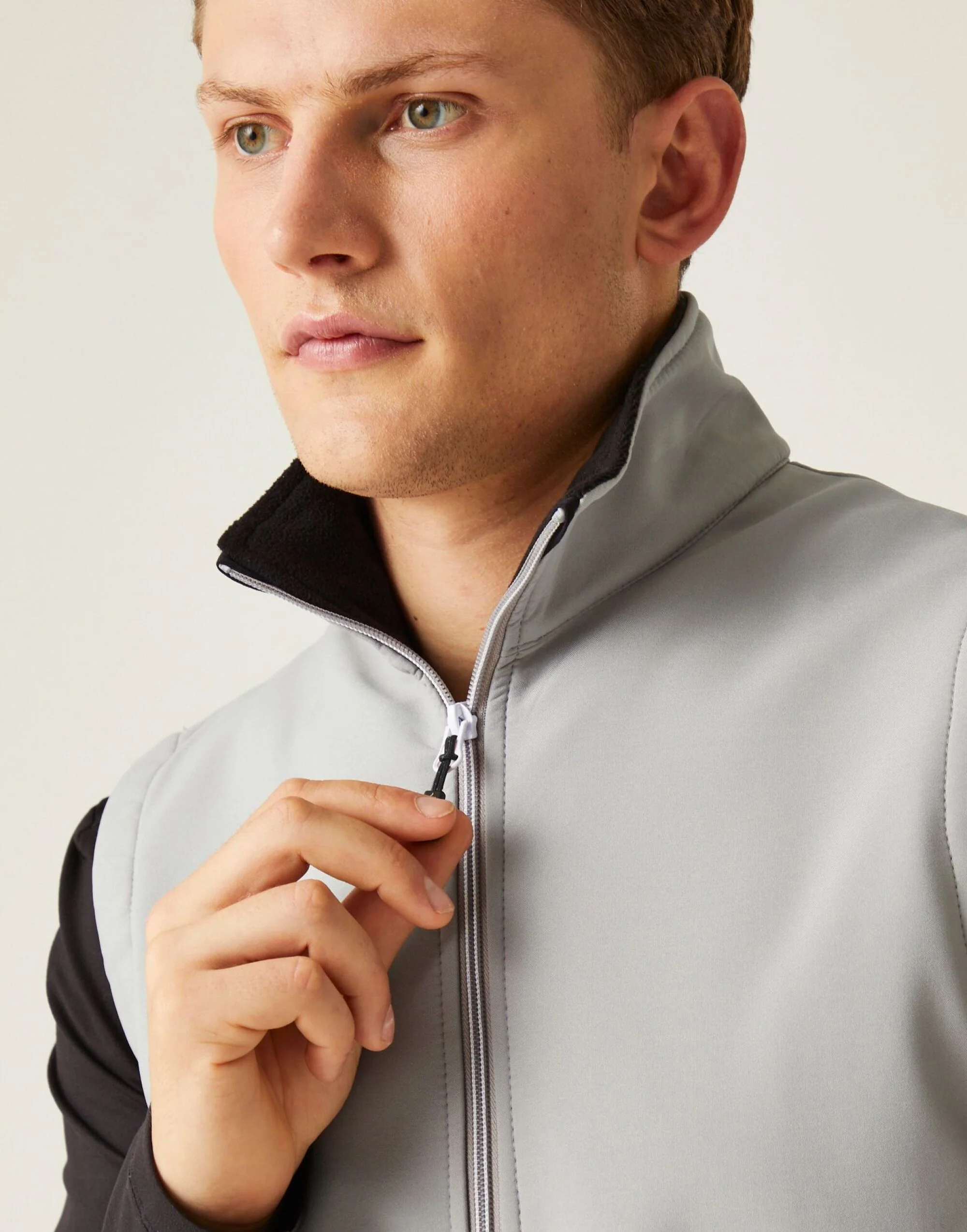 Regatta Professional Ascender Two Layer Soft Shell Bodywarmer - TRA925 - Image 7